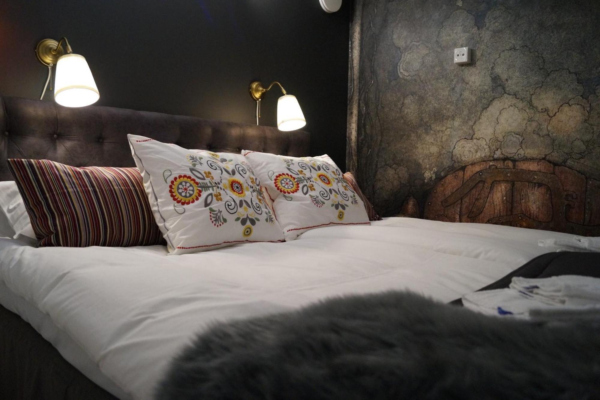 Double Room with Private Toilet and Shared Shower (No Windows)